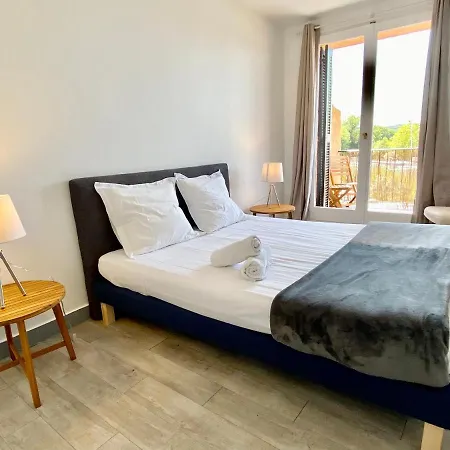 Marinesappartement-2min Plage, Acces Direct Port Διαμέρισμα Cogolin