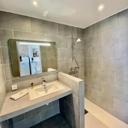Marinesappartement-2min Plage, Acces Direct Port Apartment